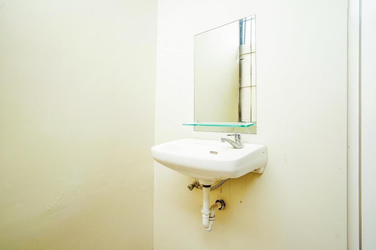 Ardhya Guesthouse Syariah By Ecommerceloka Sidoarjo Room photo